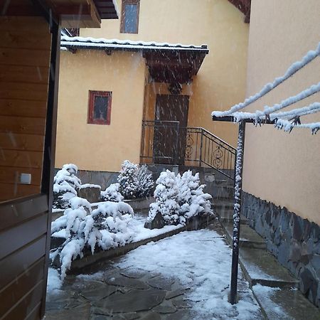 Dva Opryshka Yaremche Exterior foto
